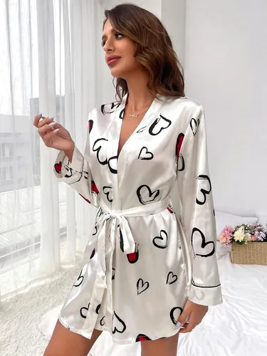 Vista 4 de GORGLITTER Bata de satén de seda con estampado de corazón para mujer, bata corta de satén para boda