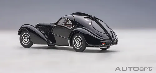 Vista 2 de Auto Art Models 1938 Bugatti Type 57SC Atlantic con ruedas de disco negro 1/43 modelo de auto fundido a presión por AUTOart 50946