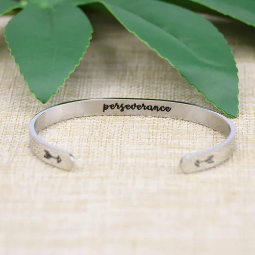 Vista 2 de Joycuff - Pulseras personalizadas para mujer, joyas inspiradoras con mantra, pulsera para animar a una amiga, regalo para ella