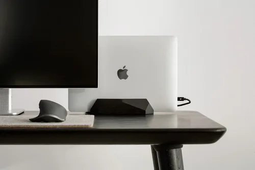 Vista 8 de Oakywood Soporte vertical de madera para laptop, base de madera ajustable para escritorio, compatible con todos los MacBook Pro, MacBook Air, iPad
