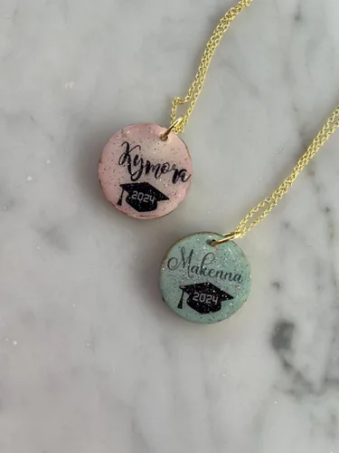 Vista 5 de Personalized Graduation Class of 2024 Necklae with Name Doll Style Barb Custom Jewelry Grad Gift Custom with