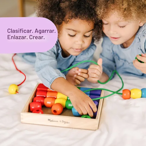 Vista 3 de Set de cuentas Melissa & Doug, con 30 cuentas y 2 cordones