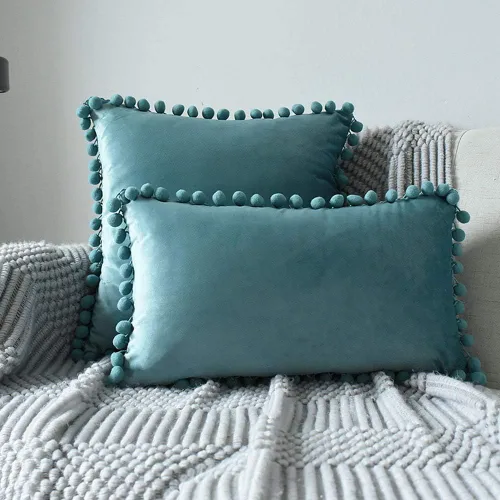 Vista 6 de vctops Funda de cojín lumbar con pompones, de terciopelo suave, sólida, decorativa, para sofá, dormitorio o automóvil, 1 pieza
