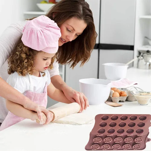 Vista 4 de Paquete de 2 moldes de silicona para el día de San Valentín, moldes de caramelo de chocolate, moldes de rosa para hornear, bandeja de silicona