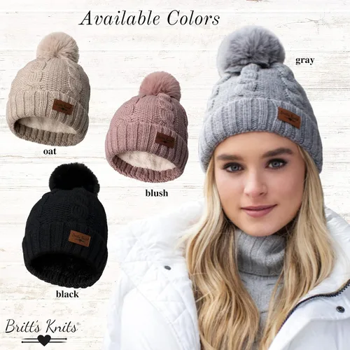 Vista 4 de Britt's Knits Cozy Classics - Gorro de invierno con pompones de piel acogedora para mujeres y niñas