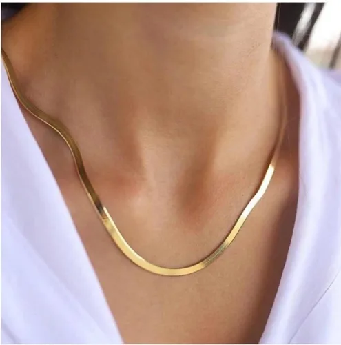 Vista 5 de JoycuFF Collar de oro para mujer, delicado collar de gargantilla en capas para mujer, caja de clip de serpiente, cuerda Figaro, collar de cadena