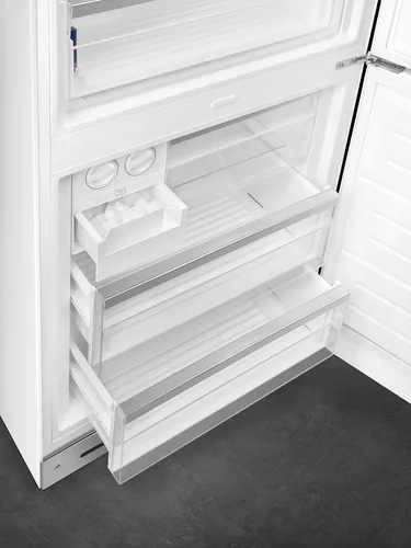 Vista 4 de Smeg FAB28ULBL3 Fab28 Refrigerador, Negro