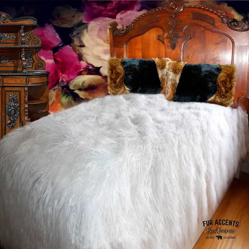 Vista 2 de Fur Accents Manta o colcha de pelo sintético de pelo sintético, color blanco con forro suave de Minky, edredón, hecho a mano a pedido en Estados