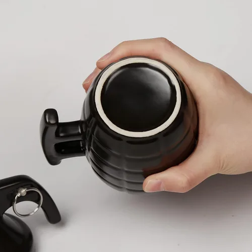 Vista 7 de Taza de té de café de cerámica de moda, taza especial fresca 3D, diseño de granada fresca, taza de té duradera, tazas atractivas, regalos de Negro