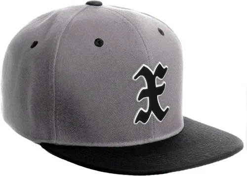 Vista 1090 de Daxton Gorra clásica con visera de billete plano con letras del alfabeto inglés antiguo de la A a la Z