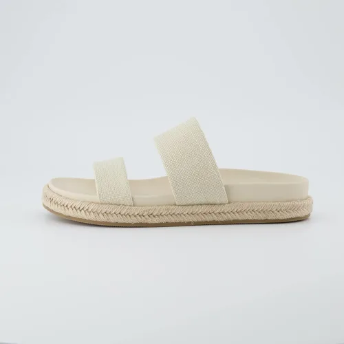 Vista 2 de CUSHIONAIRE Sandalia Niles Alpargata con plantilla + Comfort, anchos disponibles