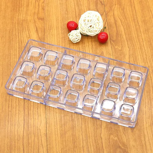 Vista 4 de HAPYLY - Molde de policarbonato para hacer chocolate con 24 cuadrículas, forma de cubo, transparente