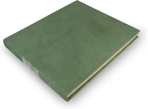 Vista 14 de Nepali Keeper Journal with Handmade Lokta Paper, 5x7 Inch, Sage