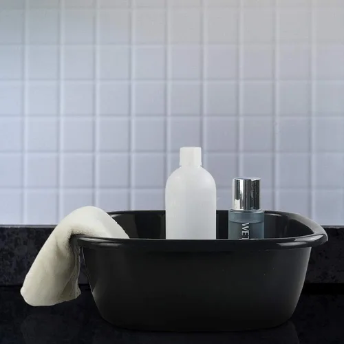 Vista 6 de Kekow Paquete de 4 bandejas pequeñas para lavabo, 8 cuartos de galón de color negro