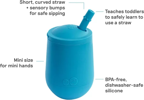 Vista 2 de ezpz Taza Mini + Sistema de Entrenamiento con Pajita (Azul) - 9 Meses+ - Taza de Entrenamiento 100% de Silicona para Bebés + Niños Pequeños