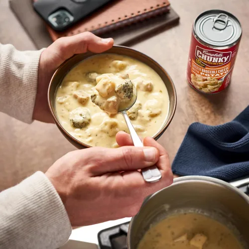 Vista 5 de Sopa Campbell’s Chunky, Sopa de Pollo con Brócoli y Queso, Lata de 18.8 Oz