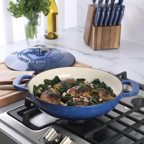 Vista 2 de Martha Stewart Gatwick Enameled Cast Iron Braiser with Lid, 3.5-Quart Braiser Pan for Stovetop & Oven, Cast Iron Braising Pan, Blue