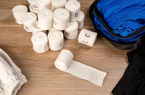 Vista 4 de Paquete de 8 vendajes deportivos tradicionales de gasa deportiva para caja, juego de gasa deportiva para vendas de mano utilizados en guantes