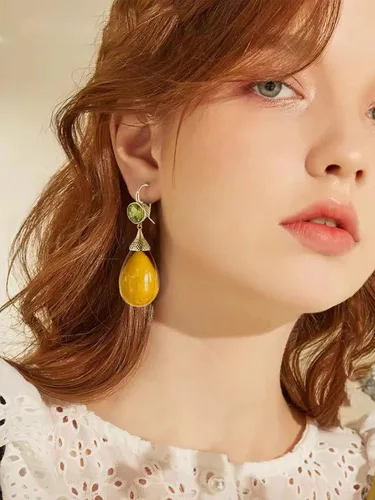 Vista 6 de Aretes de lágrima para mujer, aretes colgantes chapados en oro, aretes colgantes de gota de agua, elegantes aretes de ganchos, regalo de joyería