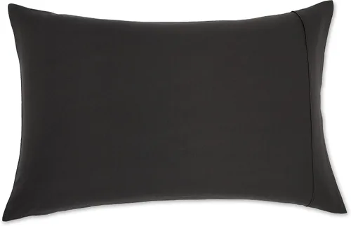 Vista 4 de Amazon Basics Juego de 2 Fundas de Almohada Estándar - Microfibra Ligera, Súper Suave de Fácil Cuidado, Negro, 30" L x 20" A, Almohadas No Incluidas