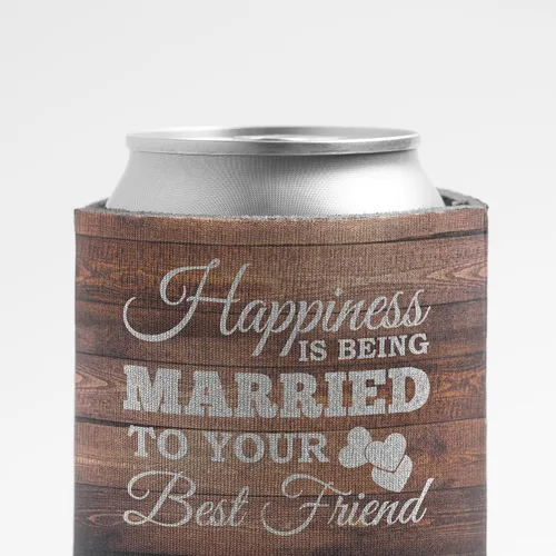 Vista 4 de VictoryStore Enfriadores de latas y bebidas: la felicidad es estar casado con tu mejor amigo Enfriadores de latas de boda