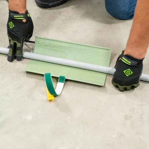 Vista 12 de Greenlee 860-1-1/2 Manta de Calentamiento de PVC con Control de Temperatura para Conductos de PVC de 1/2" a 1-1/2", 120 Voltios, 200 Vatios
