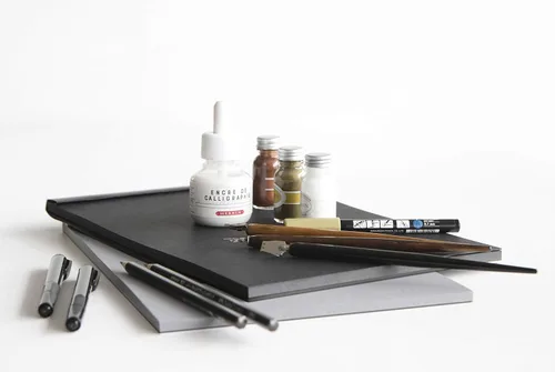 Vista 4 de Rhodia Touch 116113C - Bloque negro Maya Pad A4+ New Ruler Cross - 50 hojas - Clairefontaine Maya papel negro 4.23 oz/m - para caligrafía y dibujo