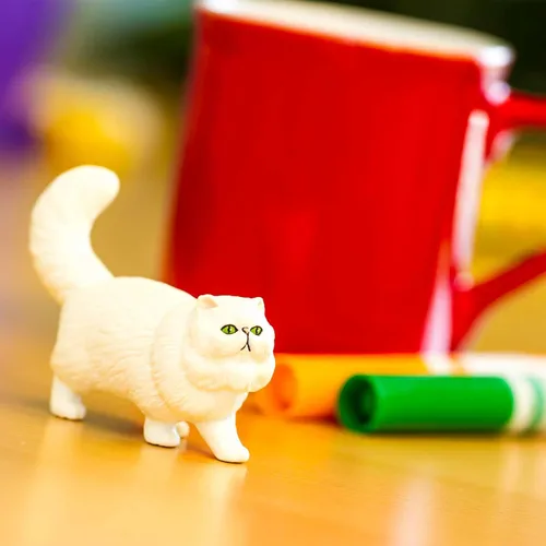 Vista 6 de Safari Ltd. Figura de gato persa – Figura realista de gato de 3 pulgadas – Juguete educativo para niños, niñas y niños a partir de 3 años