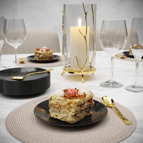 Vista 4 de Trendables Platos de postre desechables de 120 quilates con cucharas doradas (sirve para 60 personas), platos de plástico pequeños negros