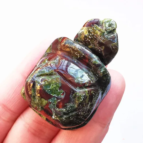 Vista 4 de 1 pieza de cristales de tortuga de labradorita negra y piedras curativas, escultura coleccionable de animales tallados a mano de 1.5 pulgadas