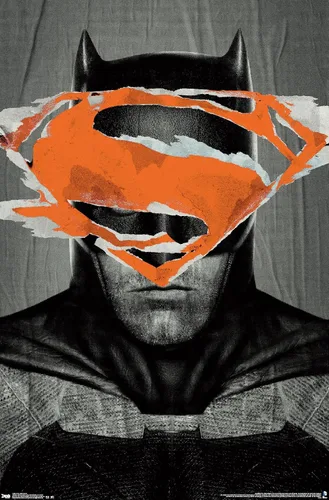 Vista 12 de Trends International DC Comics Movie - Batman v Superman - Batman Teaser Wall Poster, 14.725" x 22.375", Barnwood Framed Version Versión enmarcada