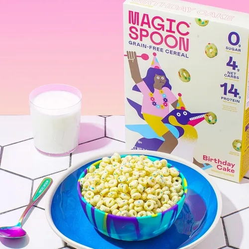 Vista 7 de Cereal Magic Spoon - Cereales Altos en Proteínas - Snacks Sin Azúcar y Comida para el Desayuno - Cereal Sin Granos y Sin Gluten - Snacks Saludables