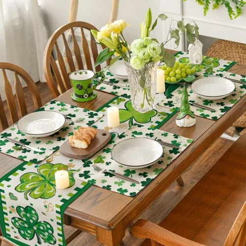 Vista 4 de Artoid Mode Juego de 4 manteles individuales del día de San Patricio con trébol beige de 12 x 18 pulgadas para decoración de fiestas, cocina, comedor