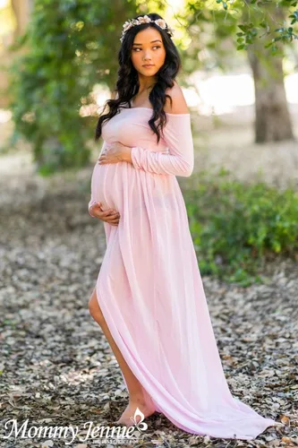 Vista 3 de Mommy Jennie Vestido de maternidad con hombros descubiertos y manga larga dividida frontal vestido de gasa para sesión de fotos