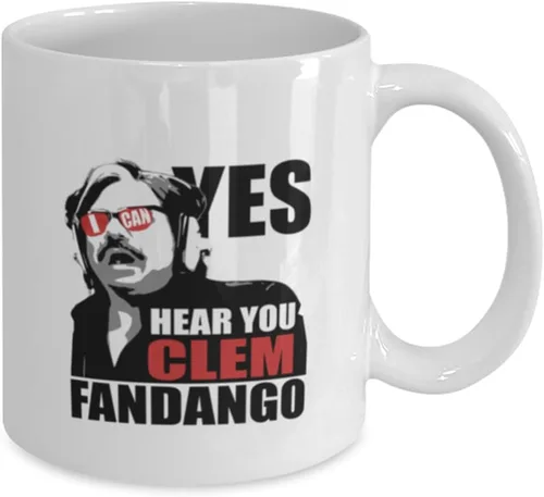 Vista 2 de Yes I Can Hear You Clem Fandango. Steven brindis gritando. Comedia británica Taza de café.