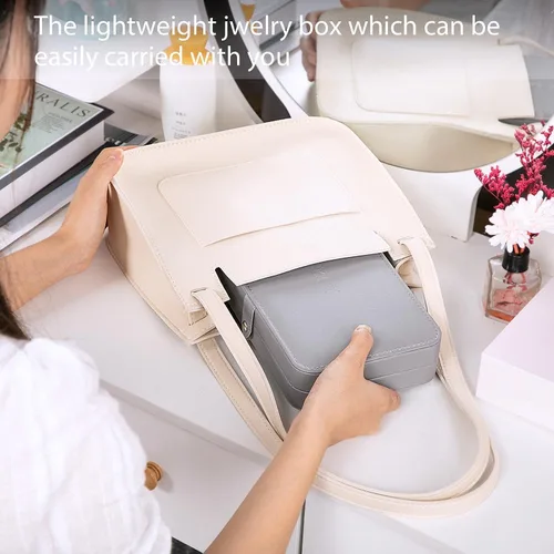 Vista 7 de KCY Joyero para mujeres y niñas, estuche organizador de joyas de viaje pequeño, de piel sintética, portátil, cajas de almacenamiento para anillos