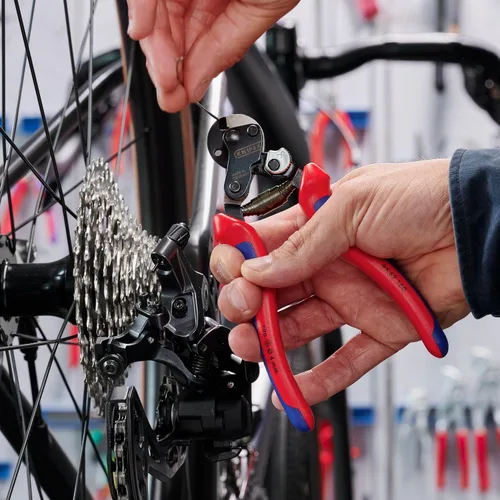 Vista 7 de KNIPEX Herramientas 95 62 160 Cortadores de cuerda de alambre con bloqueo de apertura y resorte, 6 pulgadas