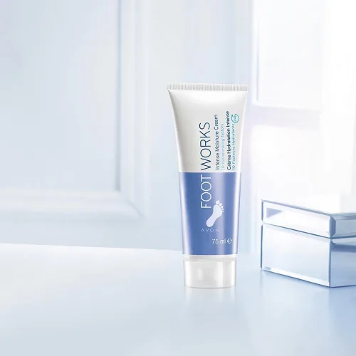 Vista 3 de GENERIC - Crema para pies de humedad intensiva Foot Works