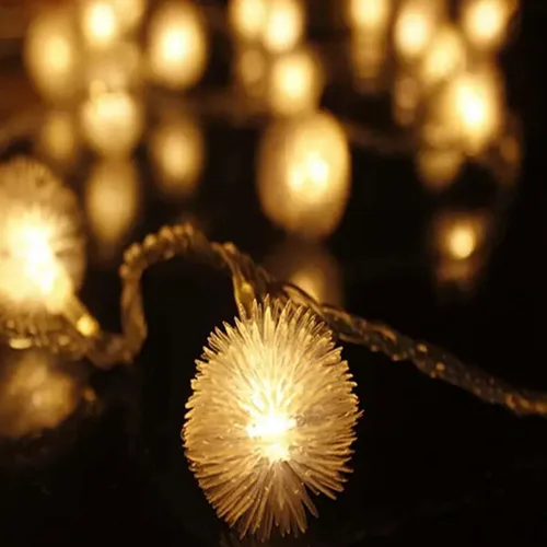 Vista 4 de Guirnalda de 100 luces LED de bolas de nieve peludas con control remoto de diente de león para vacaciones, bodas, decoración de fiestas