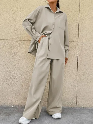 Vista 4 de OYOANGLE Blusa de 2 piezas con botones para mujer, manga larga y pantalones de pierna ancha con bolsillo