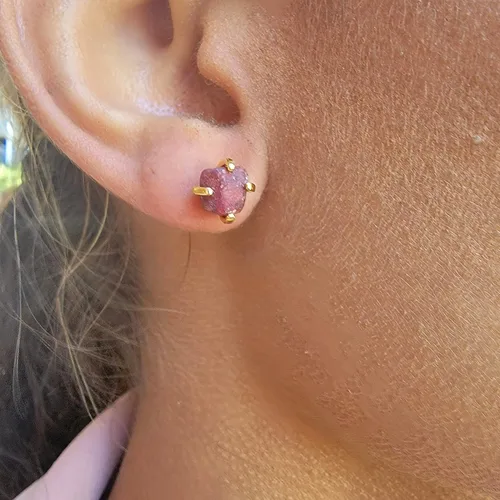 Vista 20 de Aretes de piedra preciosa natural en bruto con oro amarillo sobre plata de ley 925, 6 a 0.276 in, regalo de piedra de nacimiento de calidad genuina