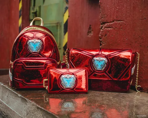 Vista 2 de Loungefly Marvel Iron Man 15th Anniversary Cosplay Wallet