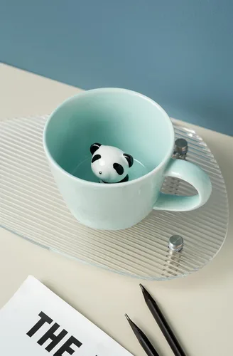 Vista 4 de DIHOclub Taza de cerámica de panda con animal 3D oculto, taza de figura de animal de dibujos animados hecha a mano, taza linda, regalo de Navidad