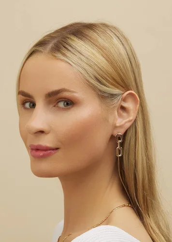 Vista 5 de Barzel - Aretes de cadena colgante simétricos chapados en oro de 18K para mujer - Hechos en Brasil