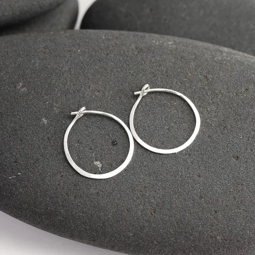 Vista 106 de Aretes de aro finos martillados, elegantes plata esterlina geométrica sólida, relleno de oro y relleno de oro rosa; para mujer por Lotus Stone