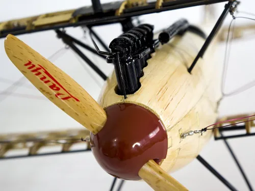 Vista 4 de Viloga Rompecabezas de madera 3D de avión de albatros D.III, kit de modelo de biplano de madera de balsa cortado con láser, rompecabezas de madera