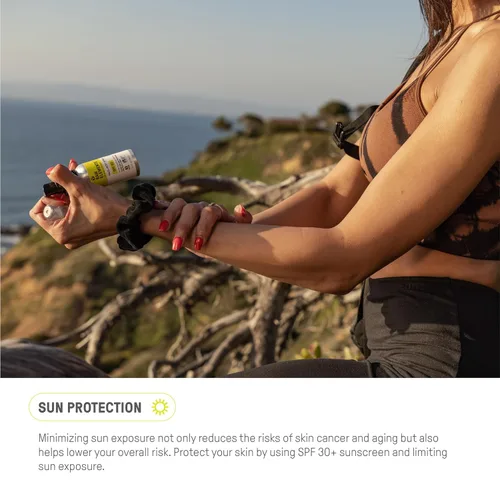 Vista 7 de Raw Elements Face + Body Serum SPF 50 Protector solar mineral totalmente natural, 2 onzas All-natural mineral sunscreen with broad-spectrum