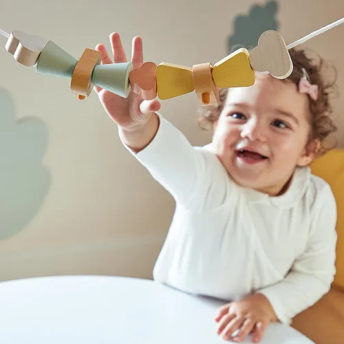 Vista 6 de Janod - Sweet Cocoon Thread Beads - 21 Birds, Wings and Clouds - Develops Fine Motor Skills - FSC Wooden Toy - Learning Game - From 24 Months, J04050