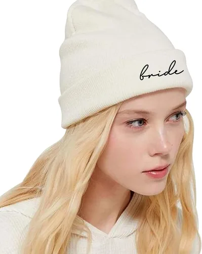 Vista 6 de Mr and Mrs Beanies, Wedding Gifts for Couples, His and Hers Engagement Gift, Honeymoon Travel Essentials