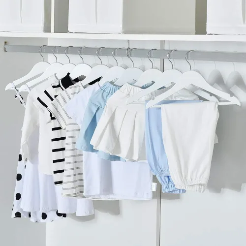Vista 8 de FairyHaus Perchas de madera para el armario, perchas de madera para niños para almacenamiento de ropa, perchas para abrigos con gancho giratorio